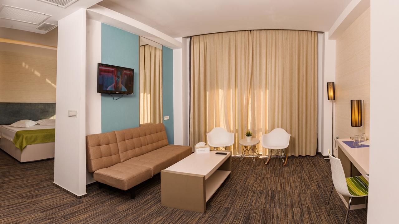 Hotel On Plonge Junior Mamaia Eksteriør billede